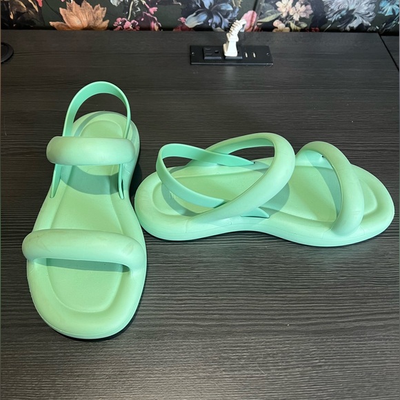 MELISSA sandals - Picture 2 of 3